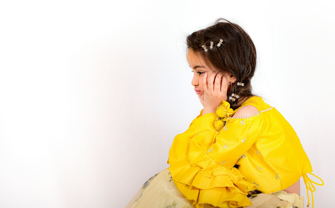 Photo yellow dress